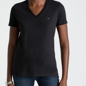 T-Shirt Tommy Hilfiger com gola V - Etiqueta CE